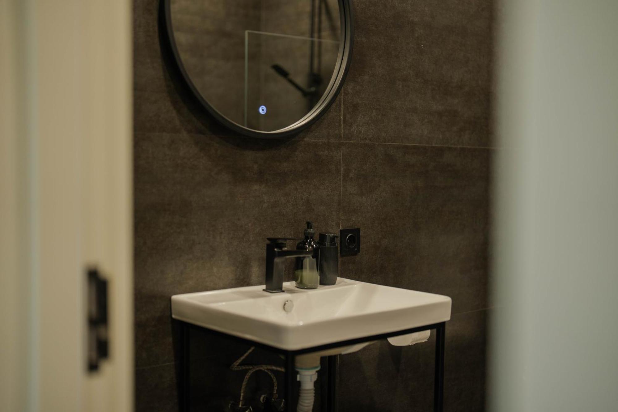 Tita Rooms Телави Екстериор снимка